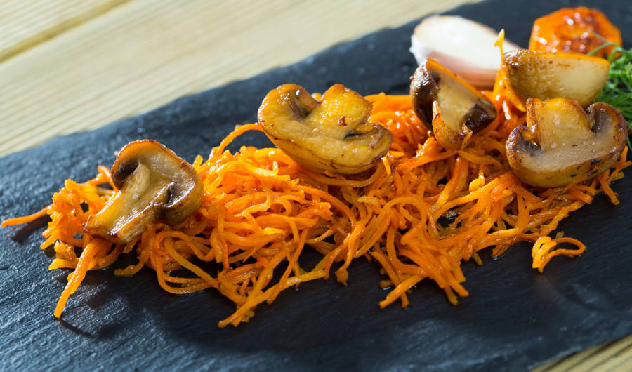 Carotte râpée aux champignons ... Et chorizo !
