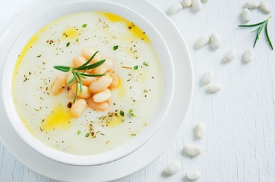 Crme froide de haricots blancs avec du chorizo Palacios