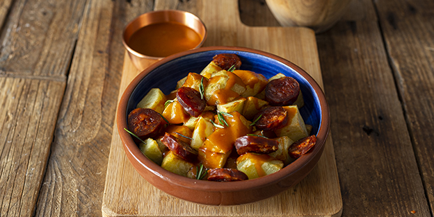 Patatas bravas au Chorizo Picante Palacios