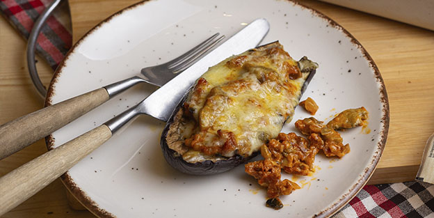Aubergines farcies au chorizo et aux champignons